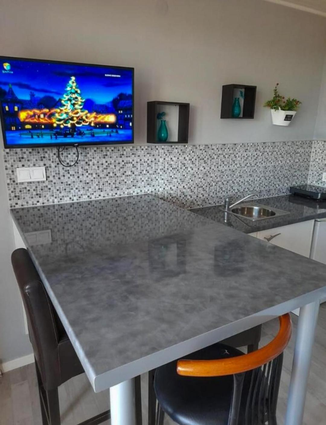 Apartmani Maris マカルスカ 部屋 写真